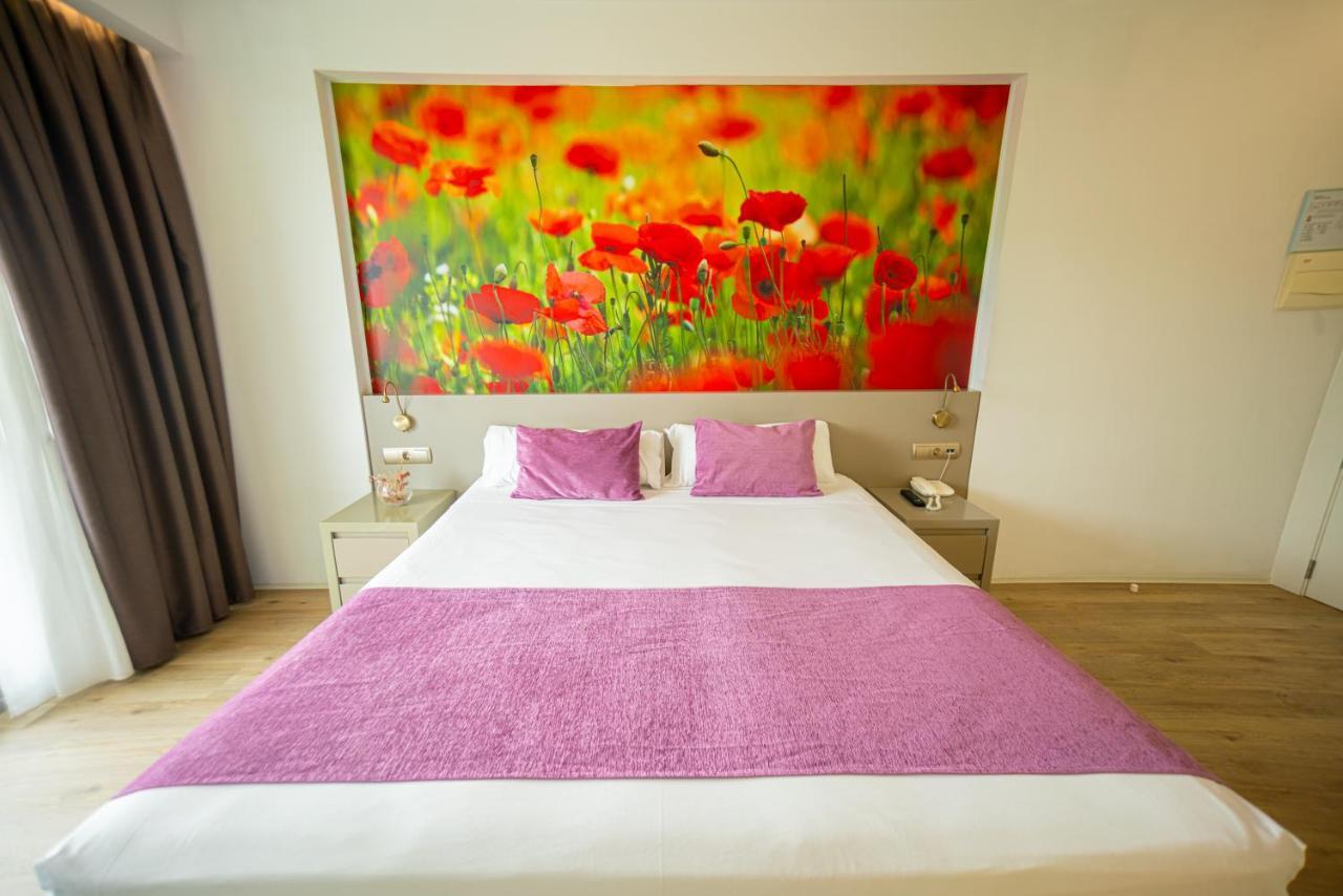 Hotel Jardin De Bellver 4*